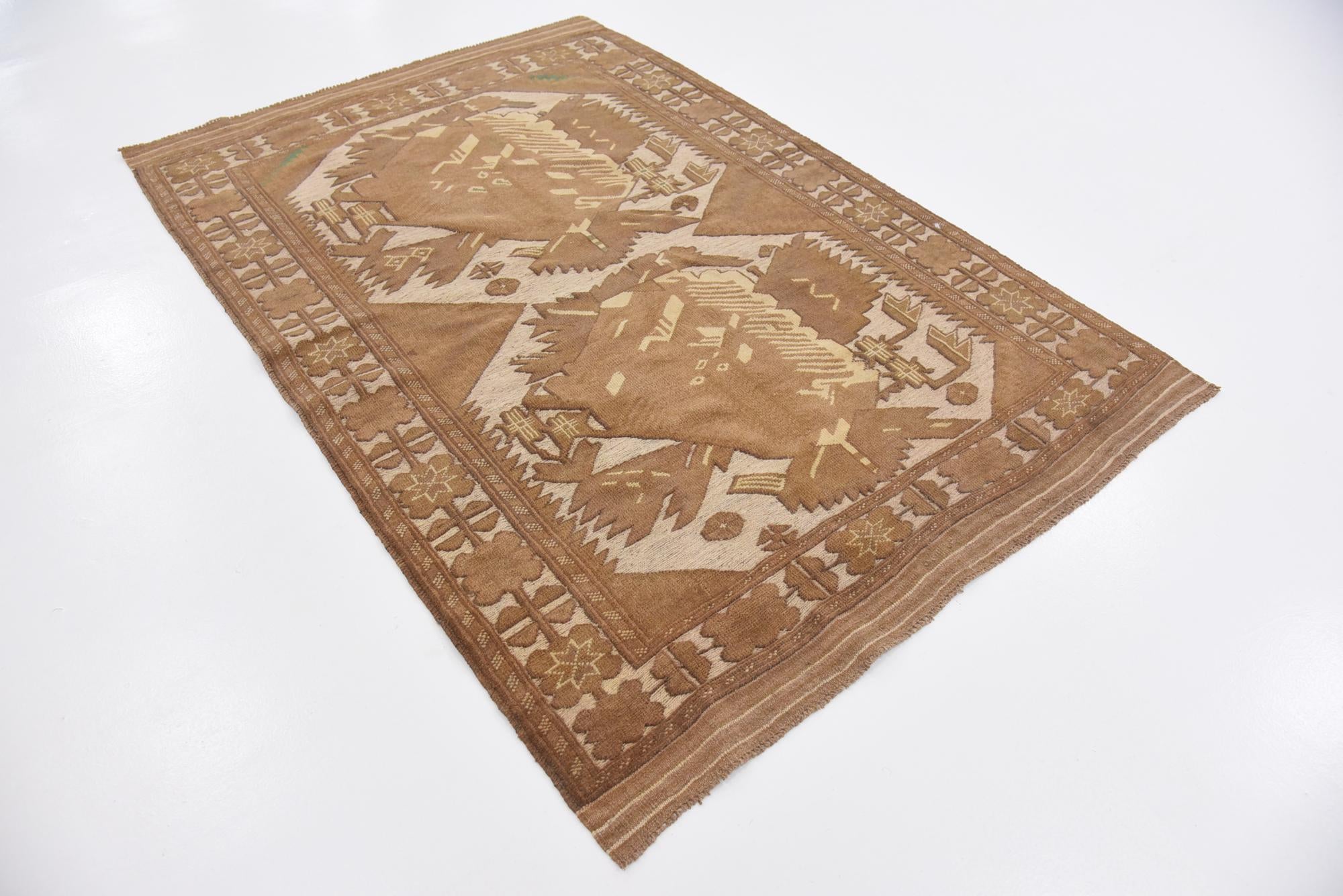4' 3 x 6' 6 Hand Woven Sumak Wool Rug