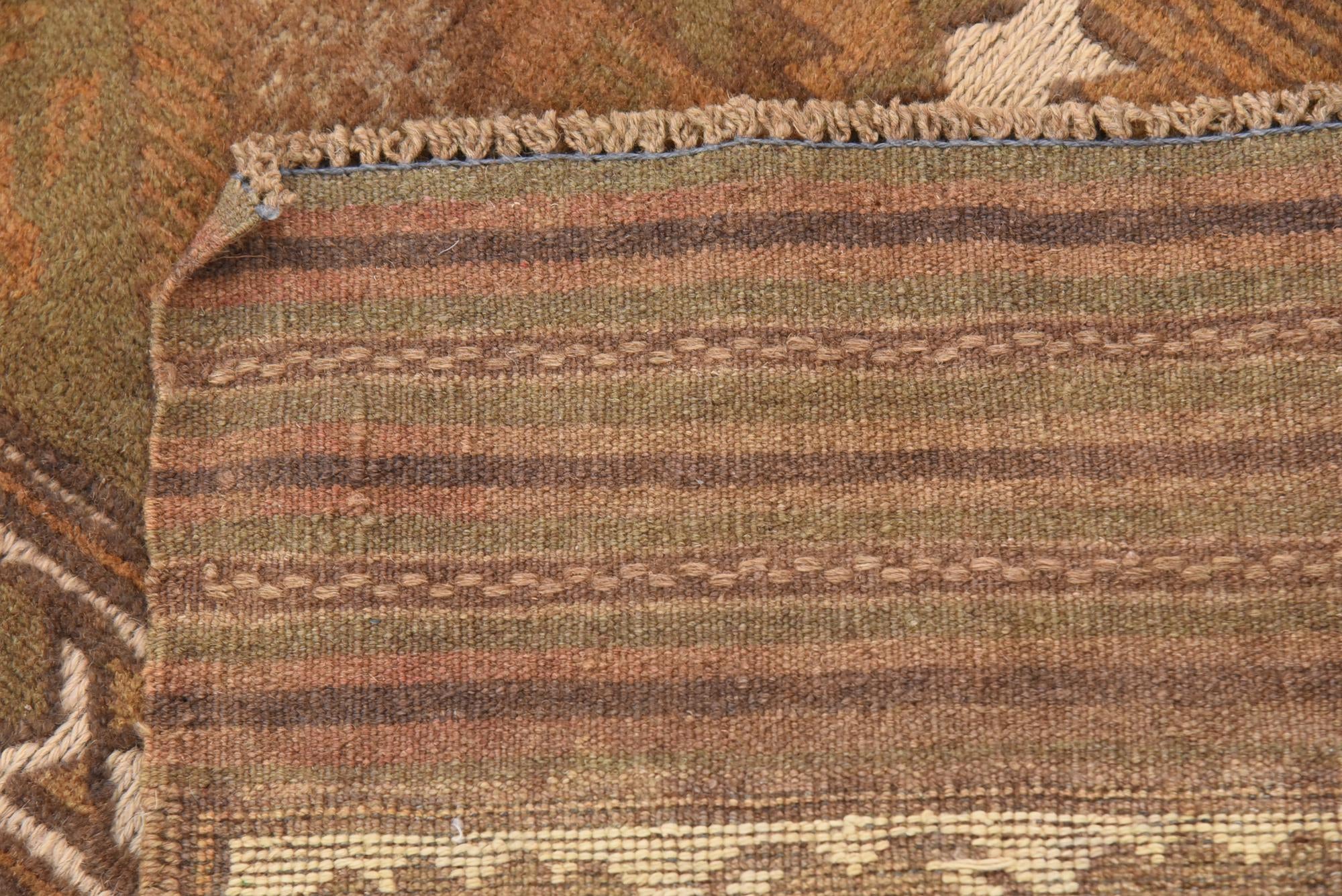 4' 4 x 6' Hand Woven Sumak Wool Rug