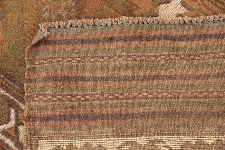 4' 4 x 6' Hand Woven Sumak Wool Rug