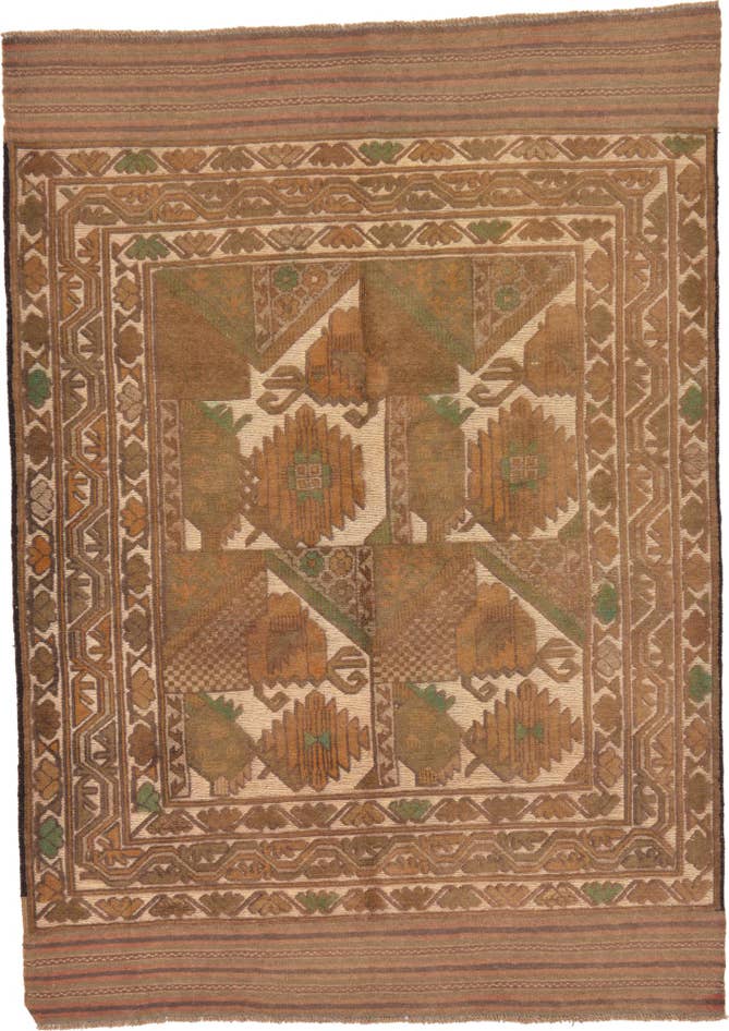 Detail image of 4' 4 x 6' Hand Woven Sumak Wool Rug