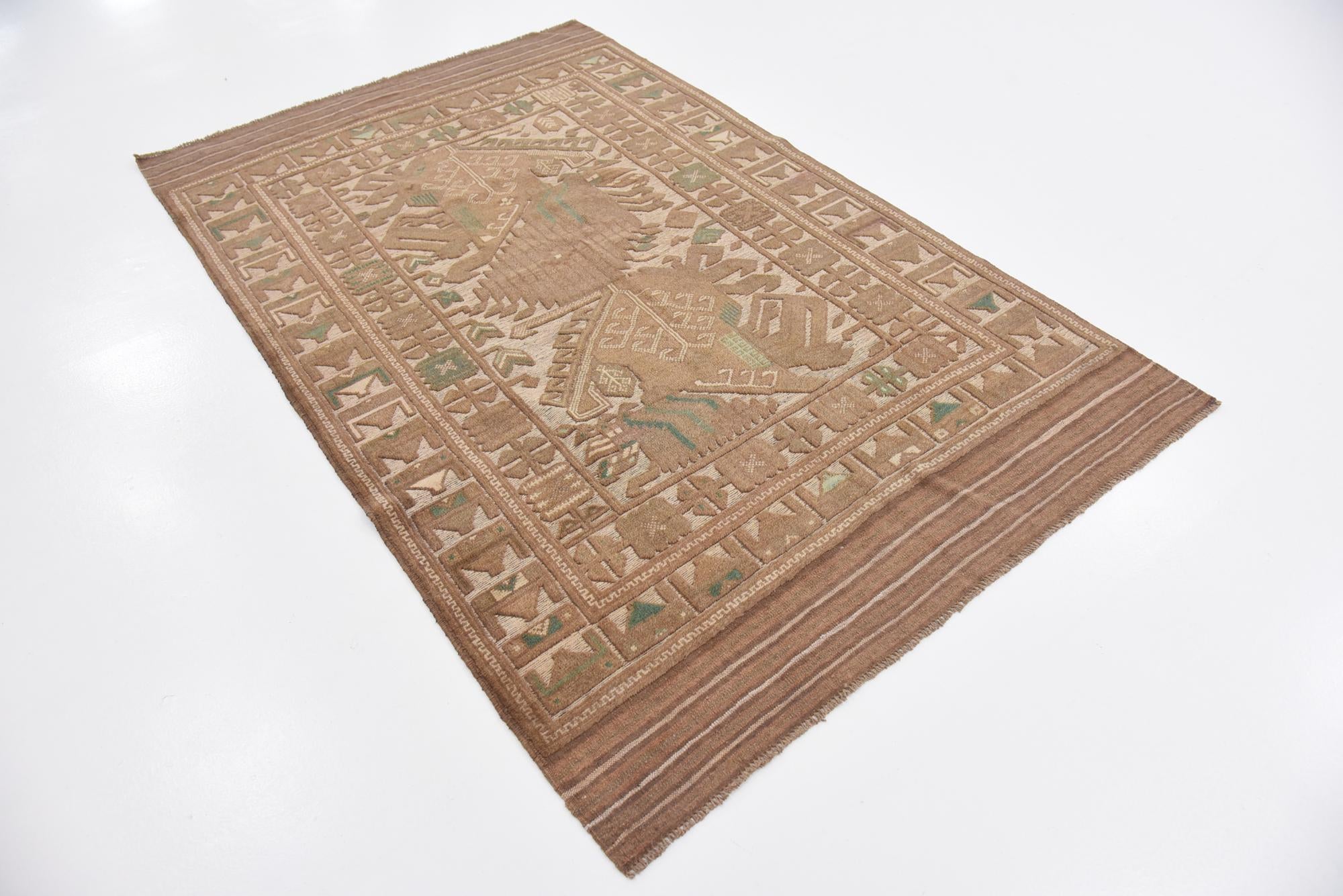 4' x 6' 7 Hand Woven Sumak Wool Rug