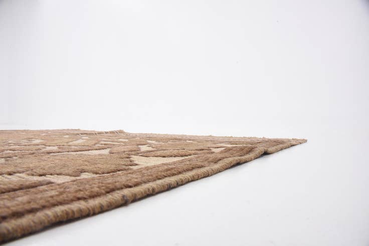 Detail image of 4' 2 x 6' Hand Woven Sumak Wool Rug