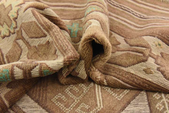 4' 2 x 6' Hand Woven Sumak Wool Rug