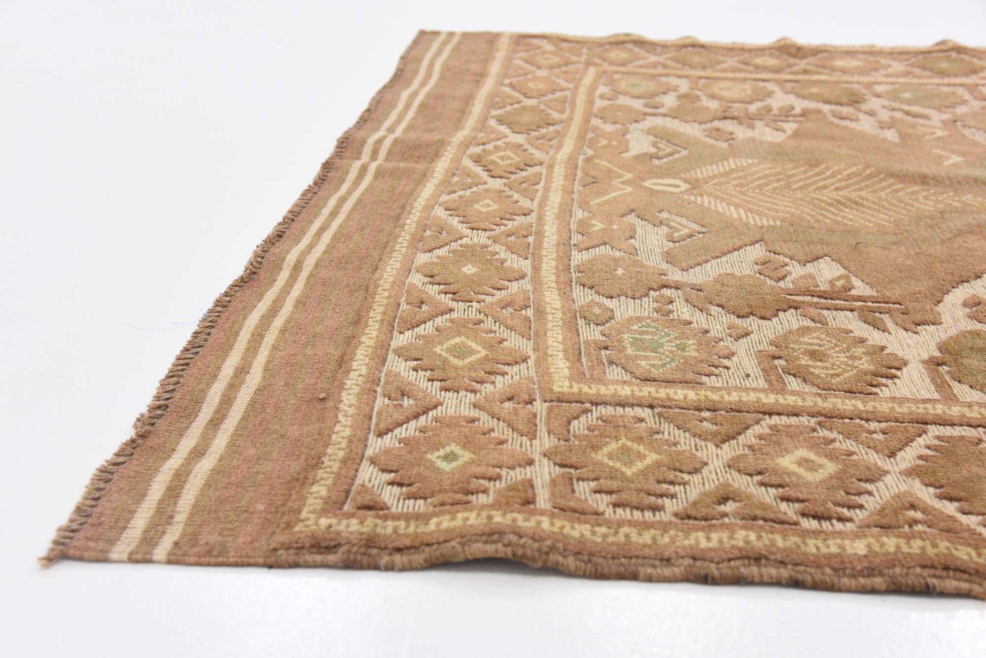 4' x 5' 9 Hand Woven Sumak Wool Rug