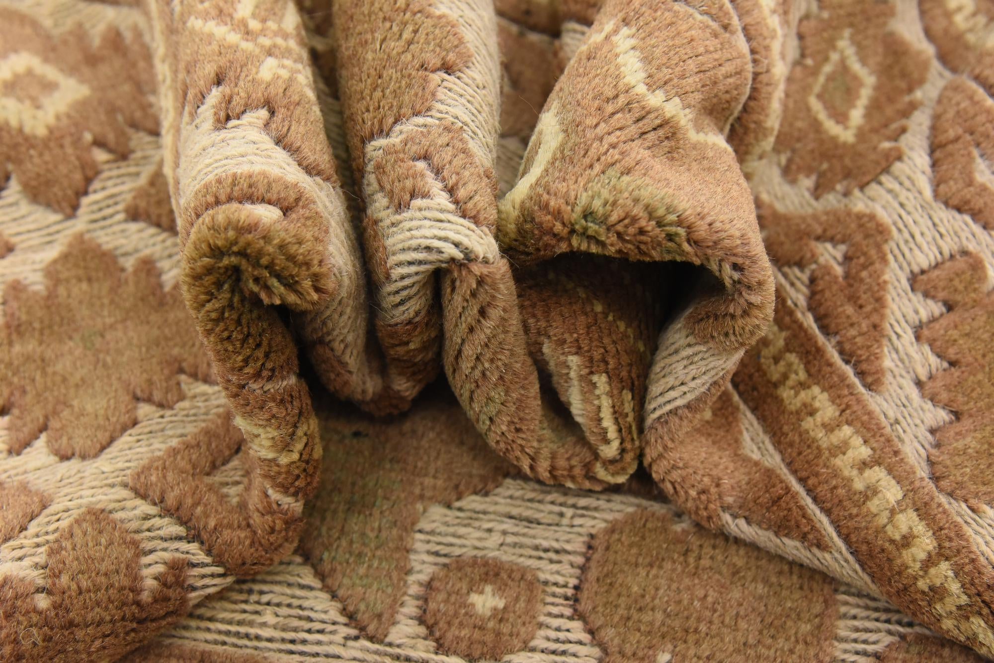 4' x 5' 9 Hand Woven Sumak Wool Rug