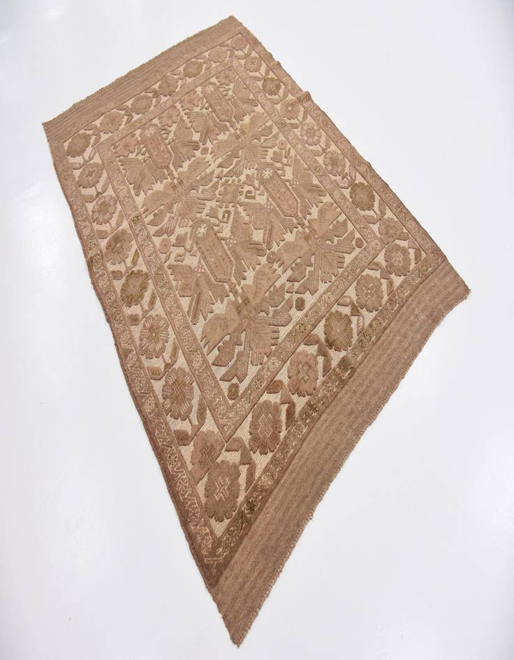 Detail image of 4' 4 x 6' 2 Hand Woven Sumak Wool Rug