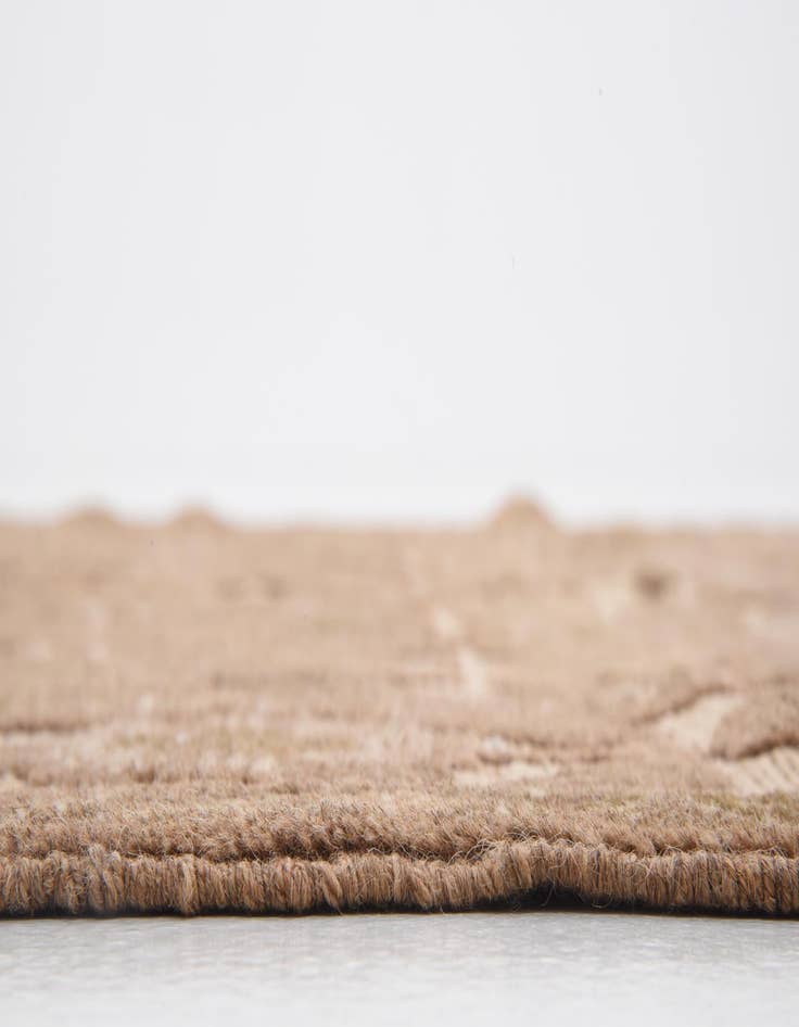 Detail image of 4' 4 x 6' 2 Hand Woven Sumak Wool Rug