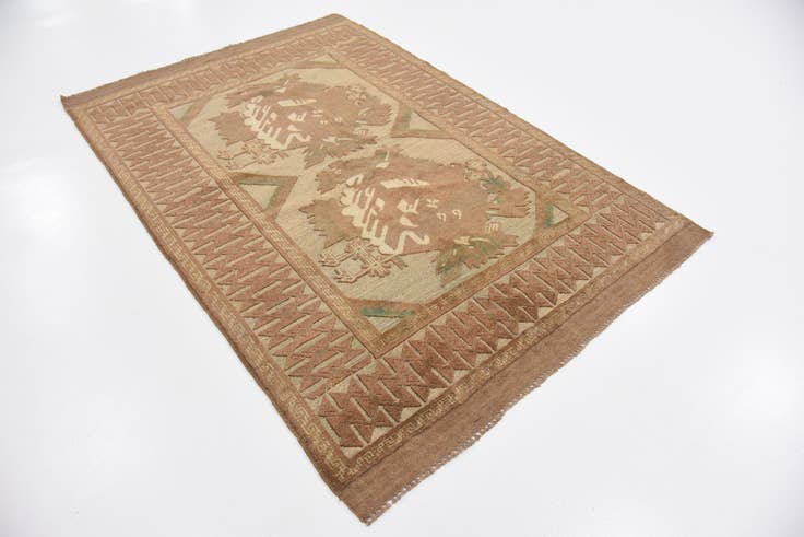Detail image of 4' 3 x 6' 5 Hand Woven Sumak Wool Rug