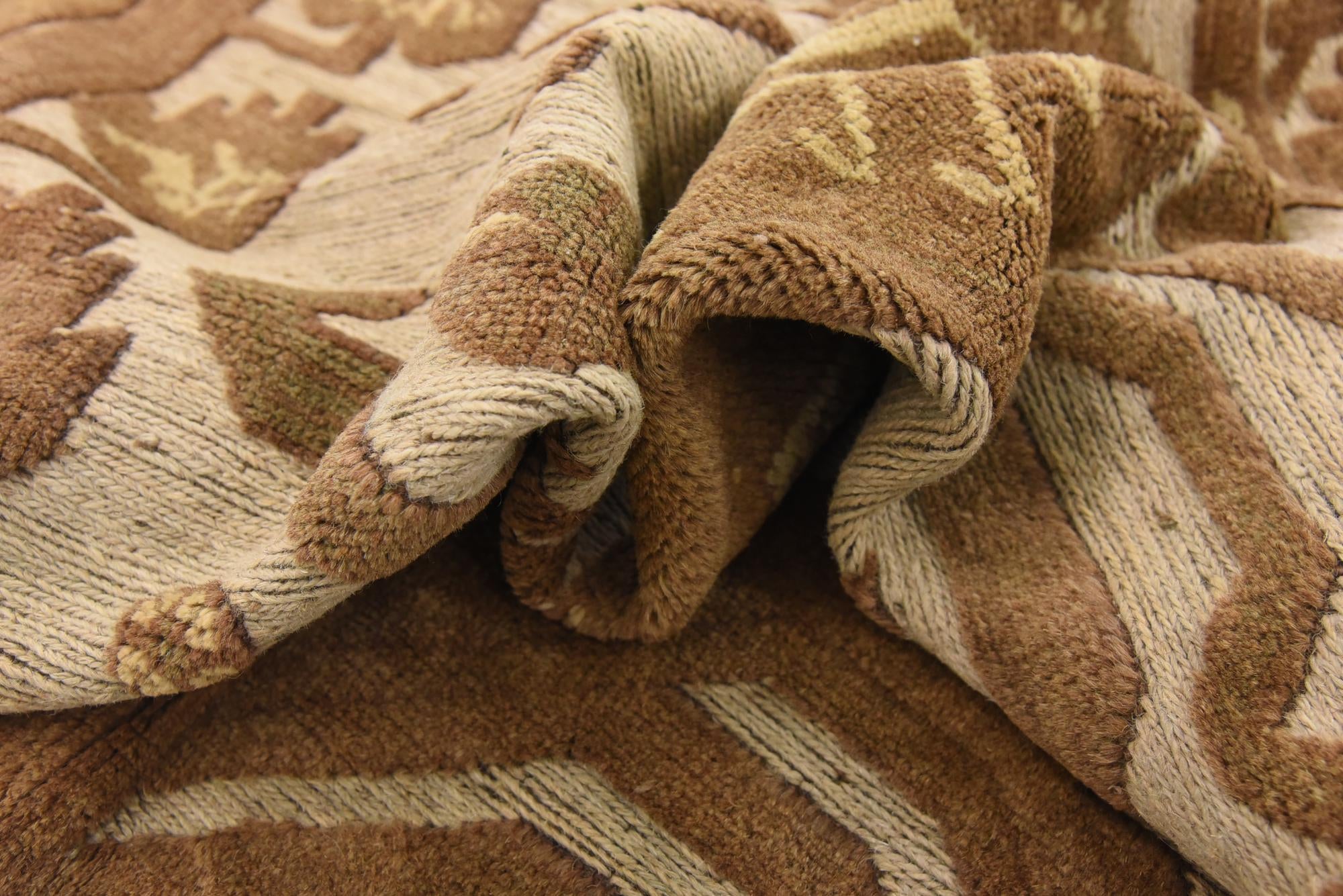 4' 3 x 6' 4 Hand Woven Sumak Wool Rug