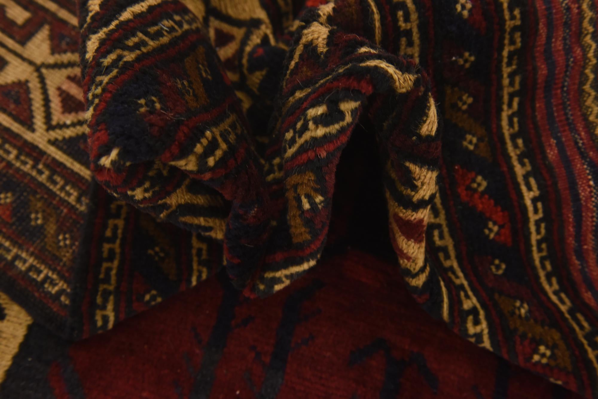 4' 3 x 6' 4 Hand Knotted Sumak Wool Rug