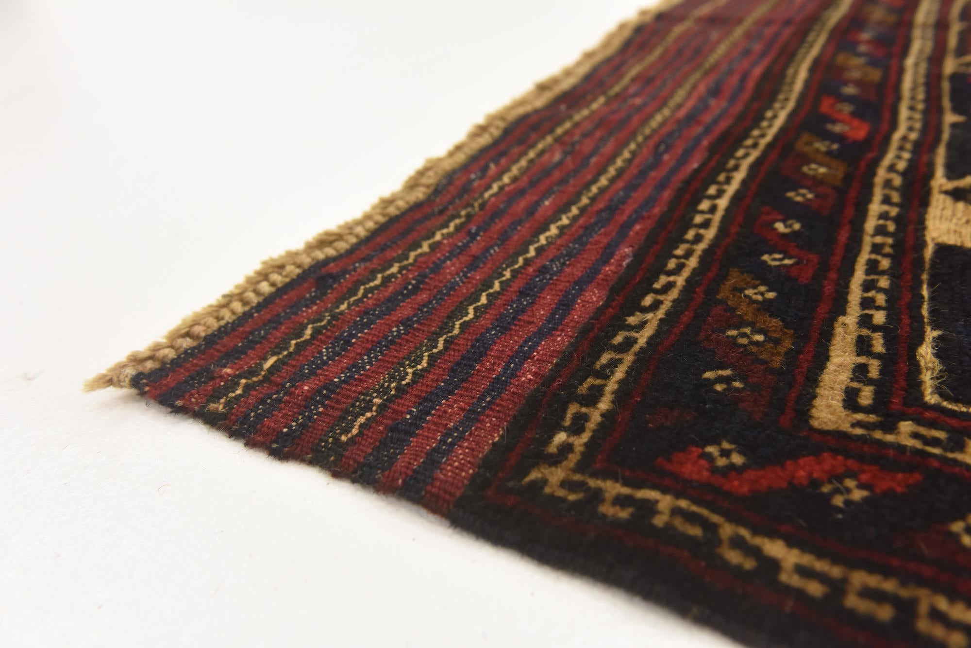 4' 3 x 6' 4 Hand Knotted Sumak Wool Rug