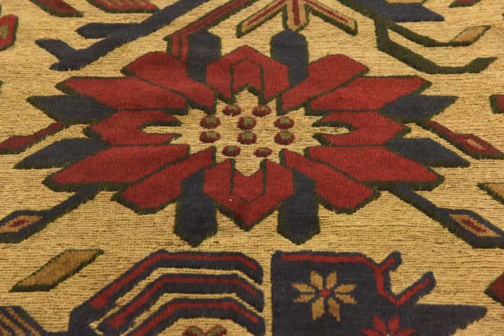 2' 9 x 4' 6 Hand Knotted Sumak Wool Rug