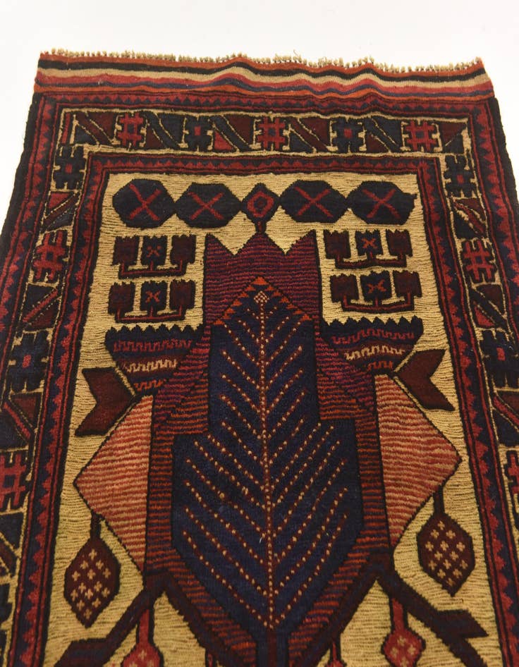 Detail image of 3' x 4' 8  Hand Knotted Sumak Wool Rug