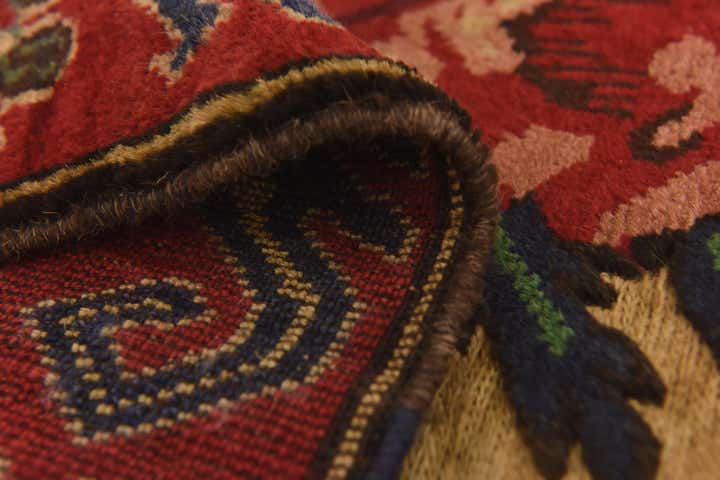 2' 8 x 4' 9 Hand Knotted Sumak Wool Rug