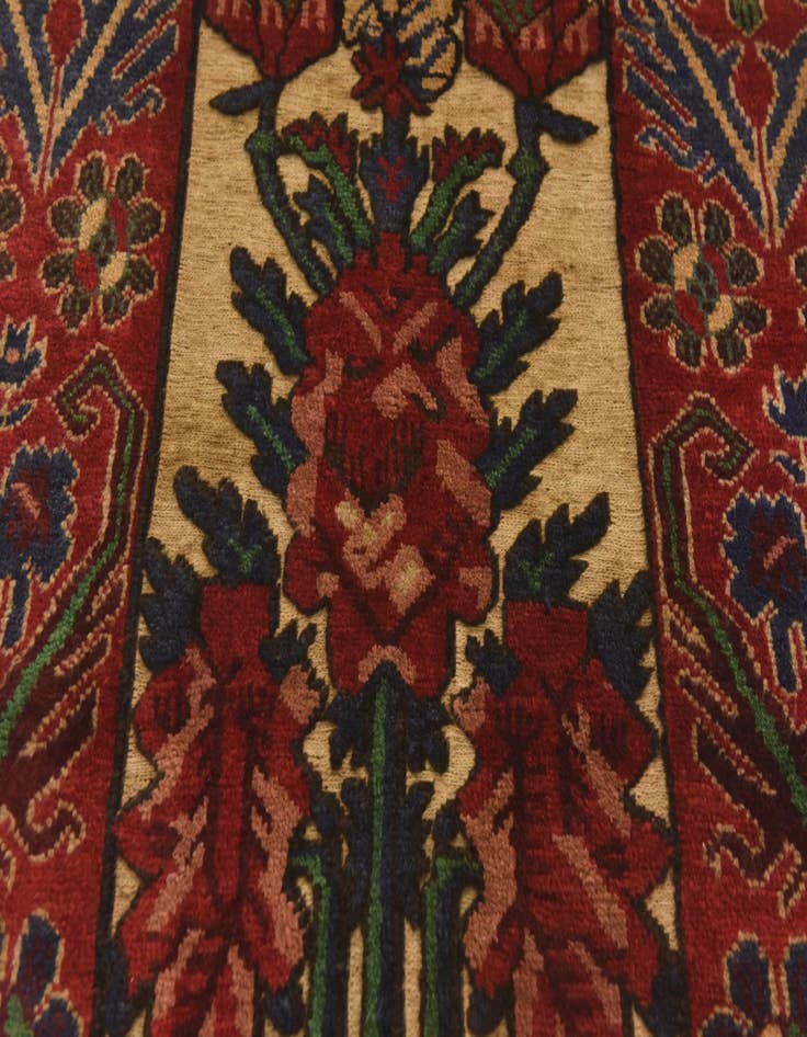 Detail image of 2' 8 x 4' 9  Hand Knotted Sumak Wool Rug