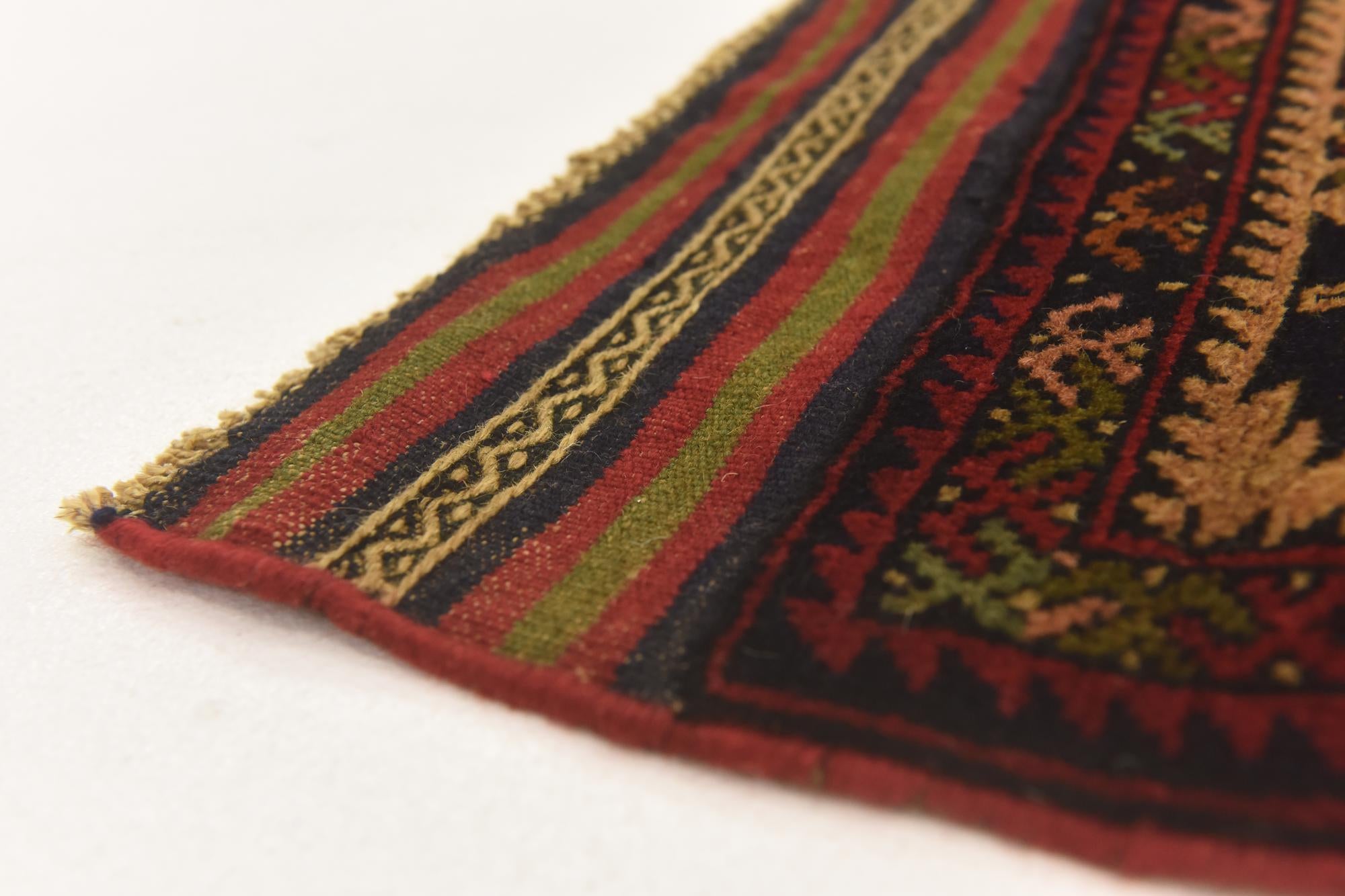 2' 8 x 4' 7 Hand Knotted Sumak Wool Rug