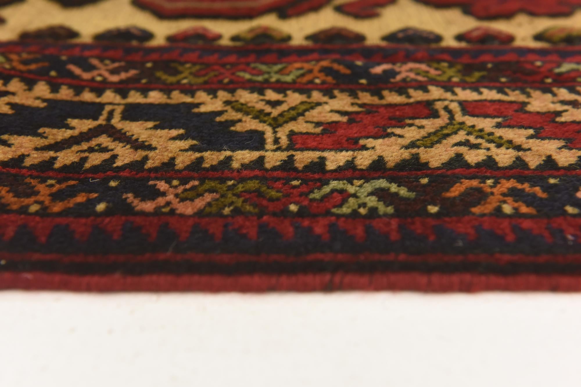 2' 8 x 4' 7 Hand Knotted Sumak Wool Rug