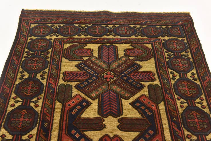 Detail image of 2' 10 x 4' 9 Hand Knotted Sumak Wool Rug