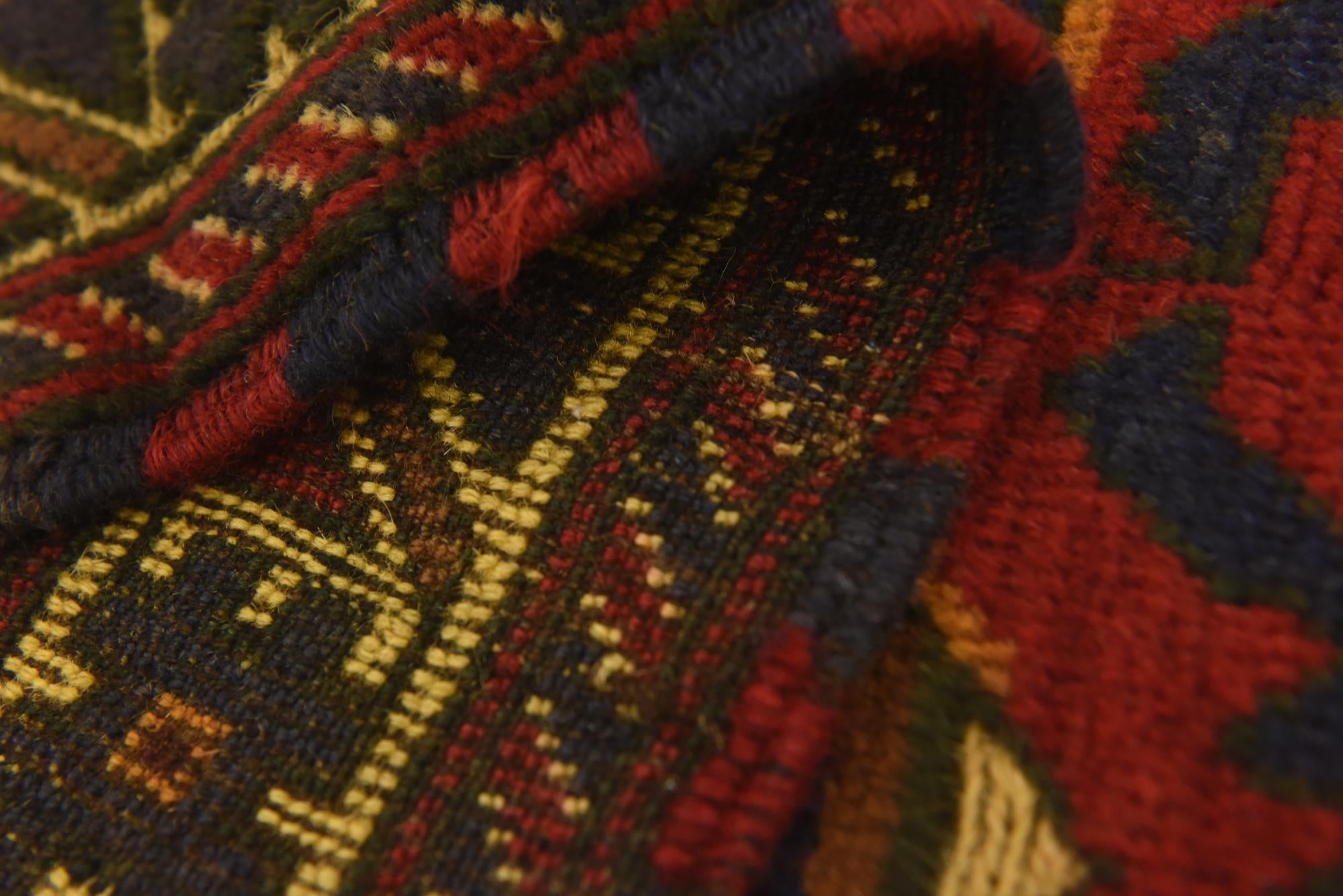 2' 11 x 4' 9 Hand Knotted Sumak Wool Rug