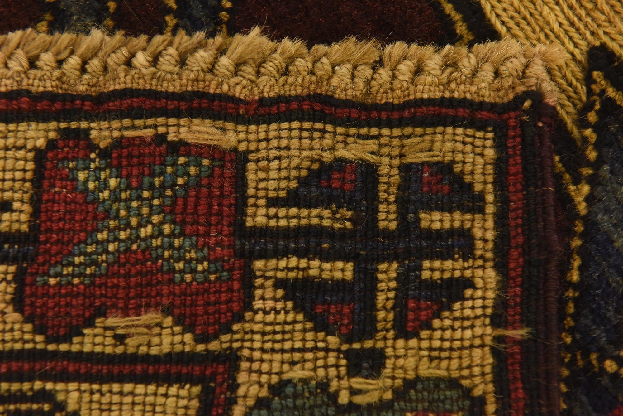 2' 8 x 4' 9 Hand Knotted Sumak Wool Rug