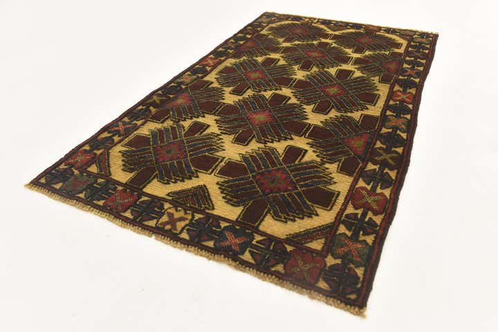 2' 8 x 4' 9 Hand Knotted Sumak Wool Rug