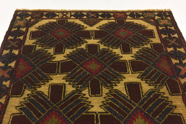 Detail image of 2' 8 x 4' 9 Hand Knotted Sumak Wool Rug