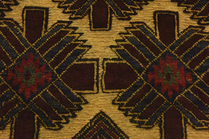2' 8 x 4' 9 Hand Knotted Sumak Wool Rug