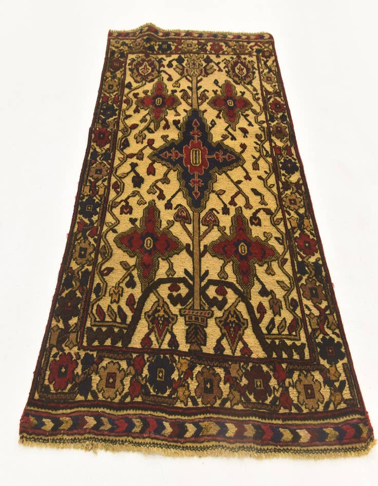 Detail image of 3' 1 x 4' 5  Hand Knotted Sumak Wool Rug