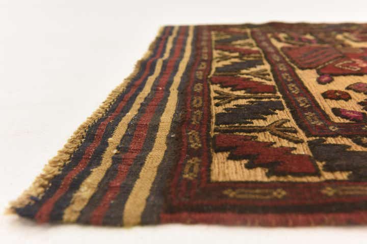 3' 1 x 4' 9 Hand Knotted Sumak Wool Rug