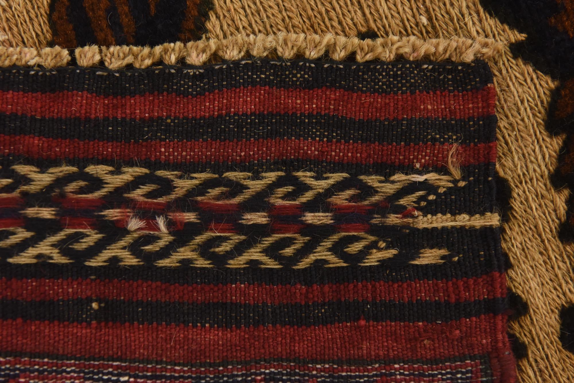 2' 8 x 4' 5 Hand Knotted Sumak Wool Rug
