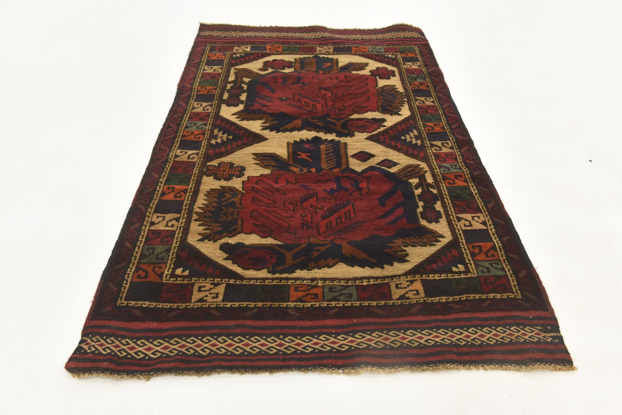 2' 8 x 4' 5 Hand Knotted Sumak Wool Rug