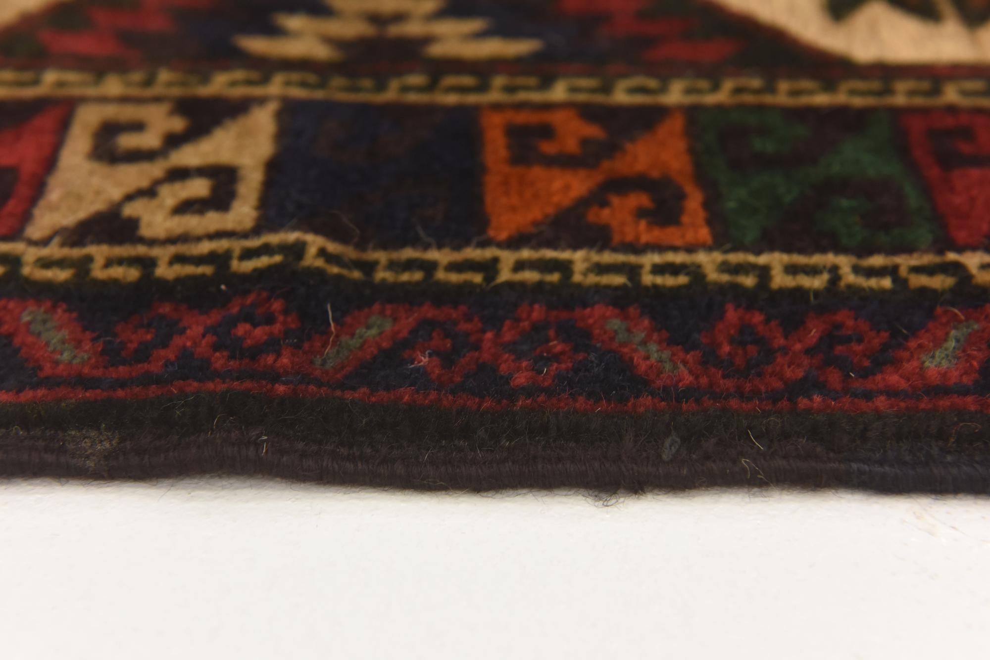 2' 8 x 4' 5 Hand Knotted Sumak Wool Rug