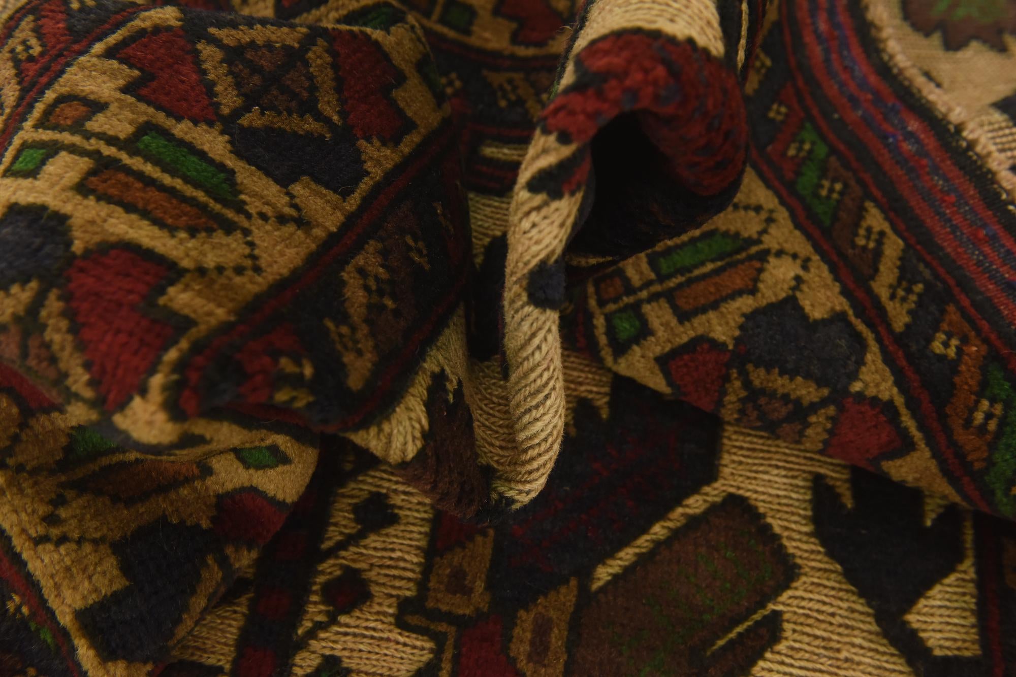 3' 2 x 4' 9 Hand Knotted Sumak Wool Rug