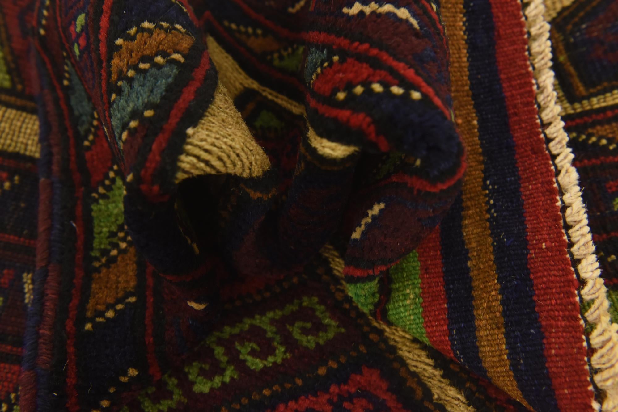 3' x 4' 5 Hand Knotted Sumak Wool Rug