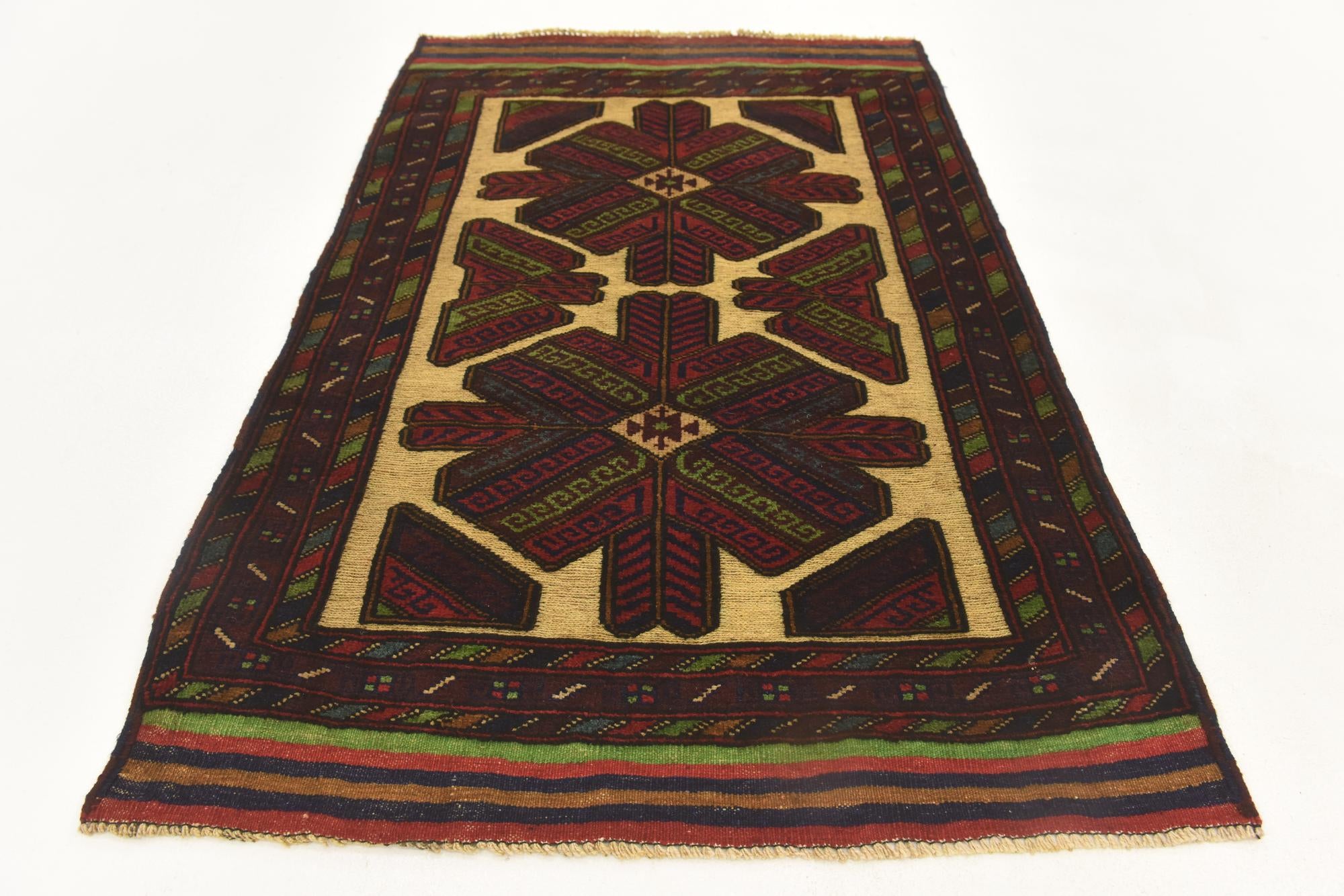 3' x 4' 5 Hand Knotted Sumak Wool Rug