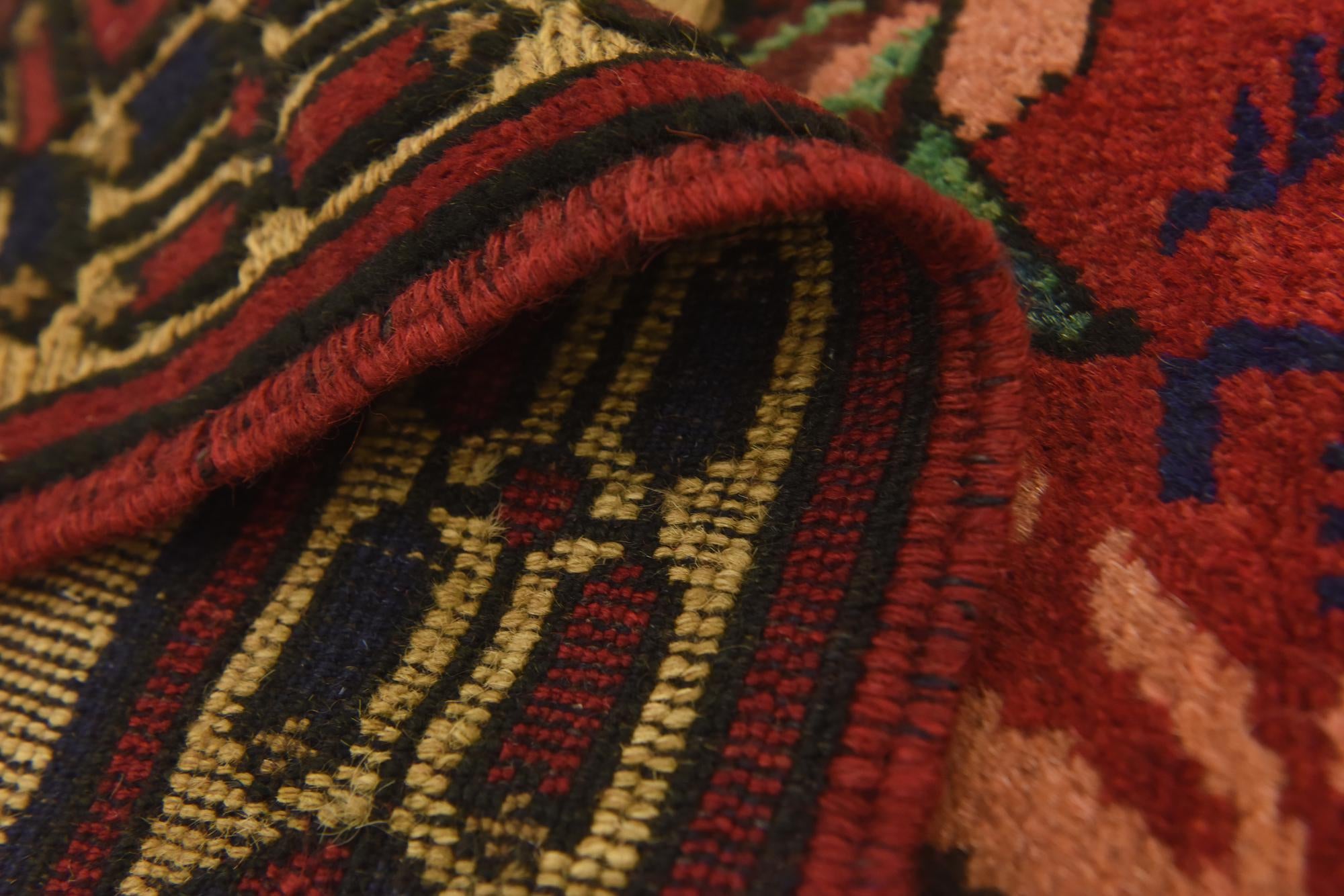 3' 1 x 4' 11 Hand Knotted Sumak Wool Rug