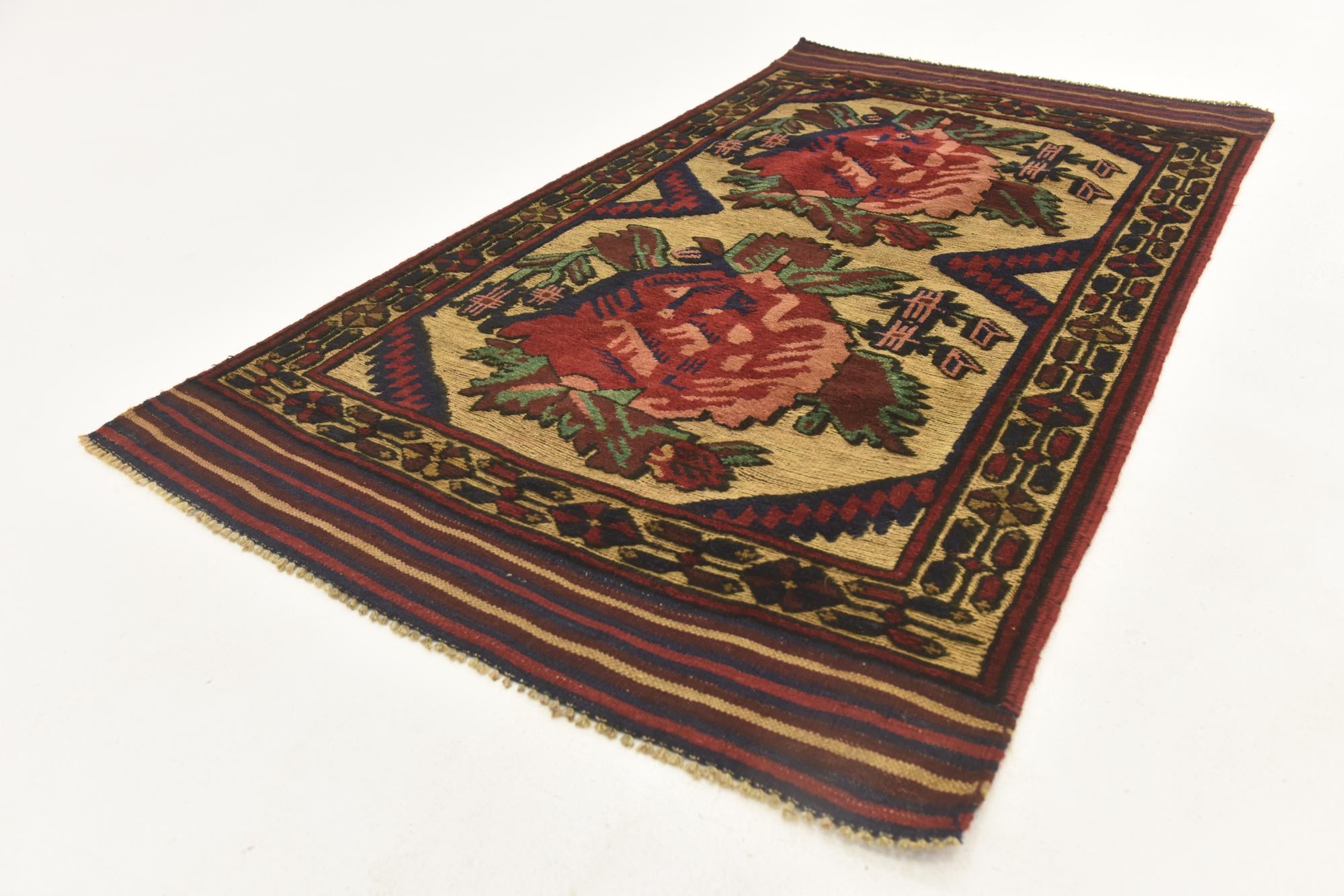 3' 1 x 4' 11 Hand Knotted Sumak Wool Rug