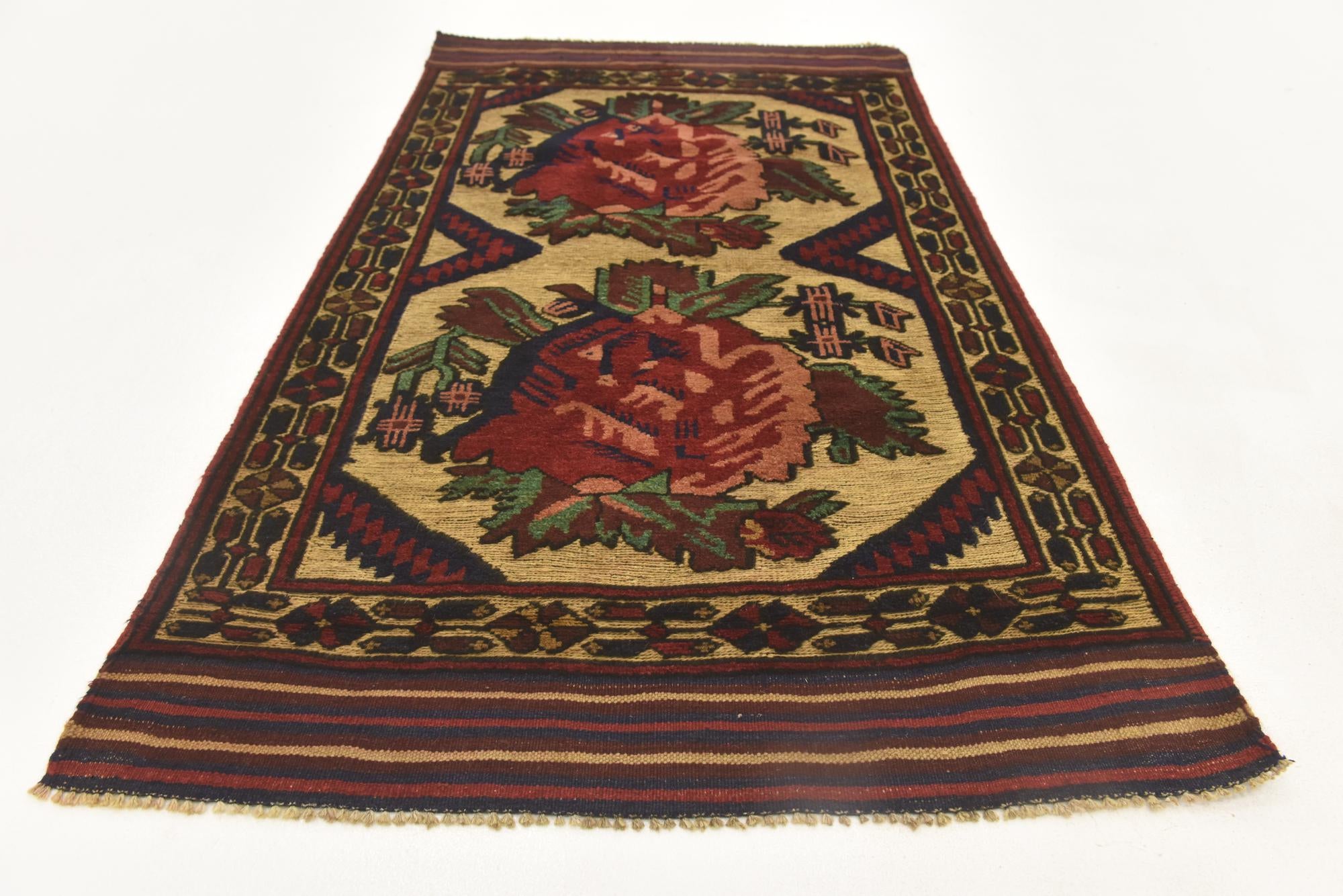 3' 1 x 4' 11 Hand Knotted Sumak Wool Rug