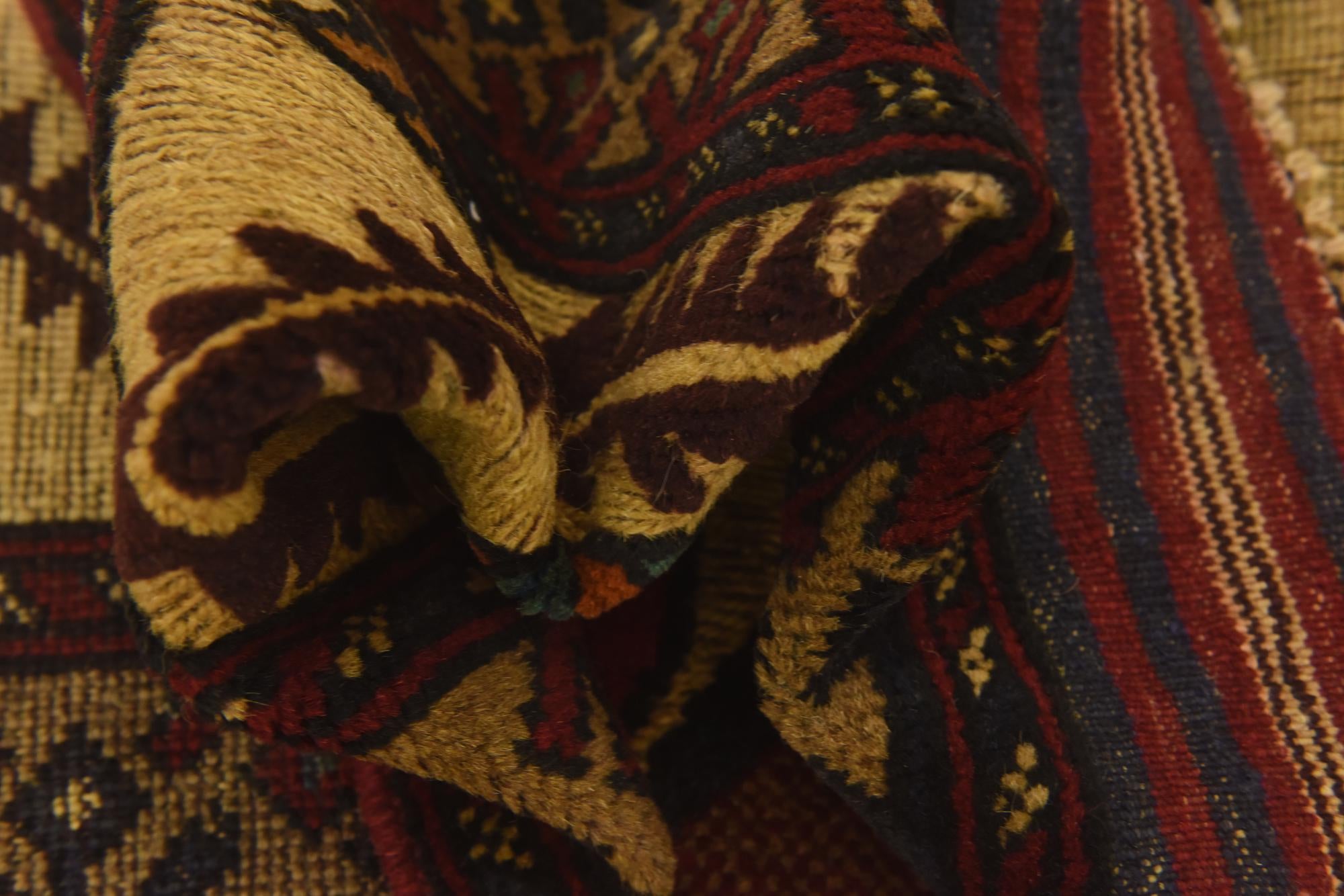 3' 1 x 4' 10 Hand Knotted Sumak Wool Rug