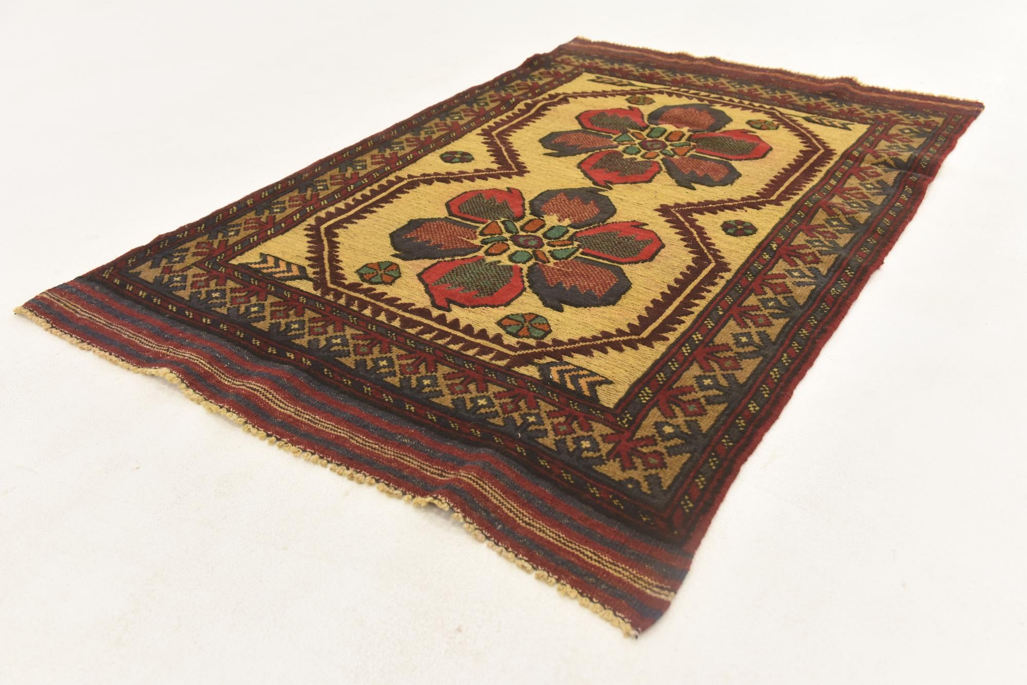 3' 1 x 4' 10 Hand Knotted Sumak Wool Rug