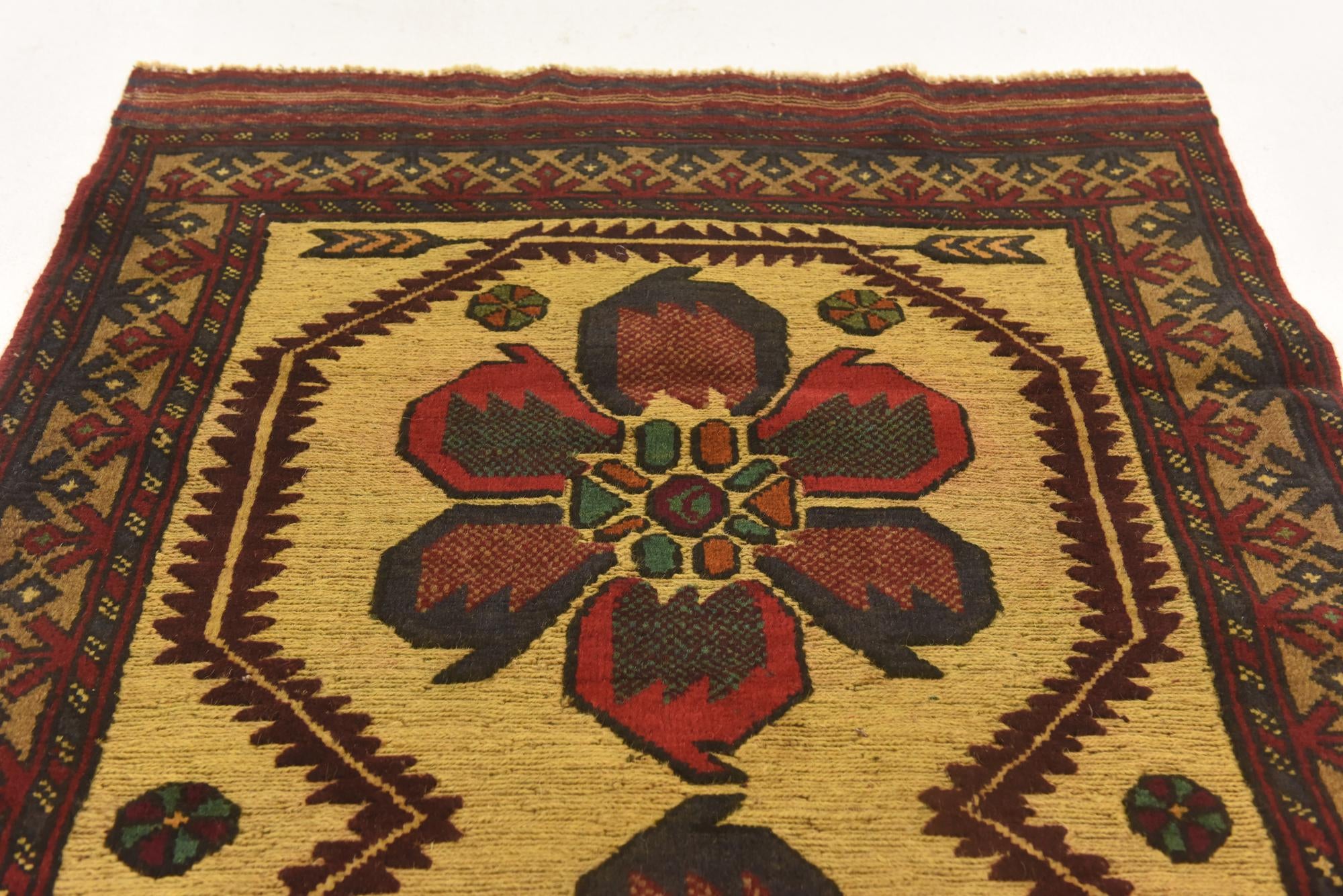 3' 1 x 4' 10 Hand Knotted Sumak Wool Rug