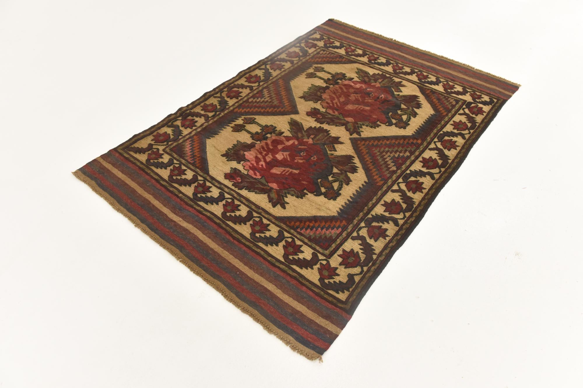 3' 11 x 6' Hand Knotted Sumak Wool Rug