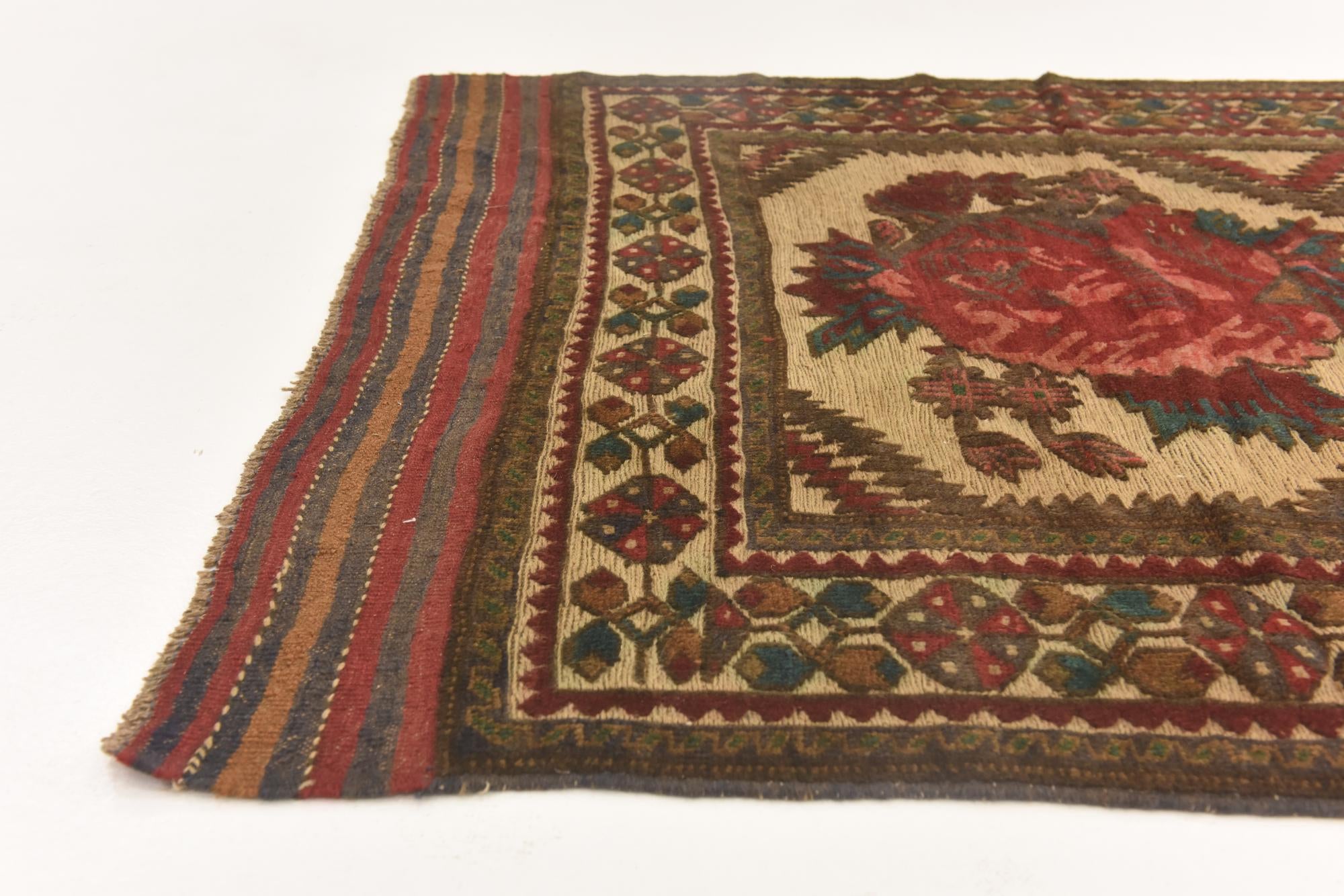 4' x 6' 2 Hand Knotted Sumak Wool Rug