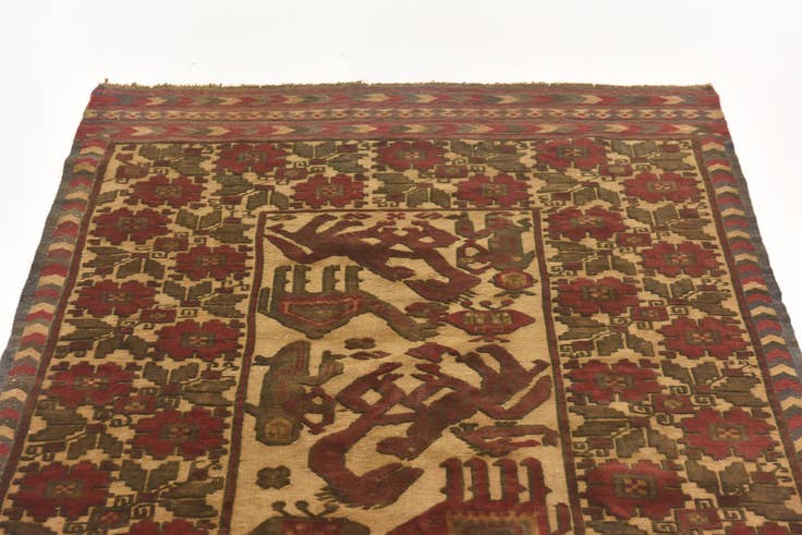 Detail image of 4' x 6' 1 Hand Knotted Sumak Wool Rug