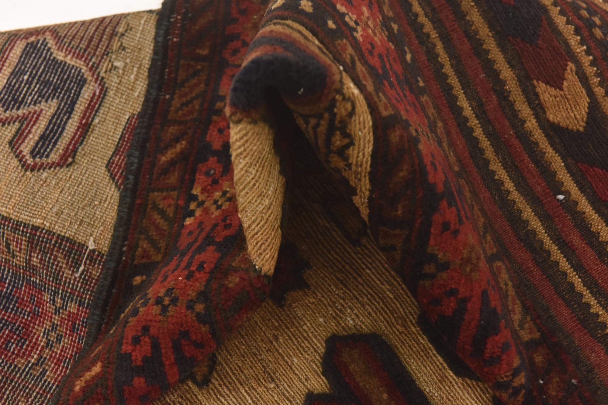 3' 9 x 5' 11 Hand Knotted Sumak Wool Rug