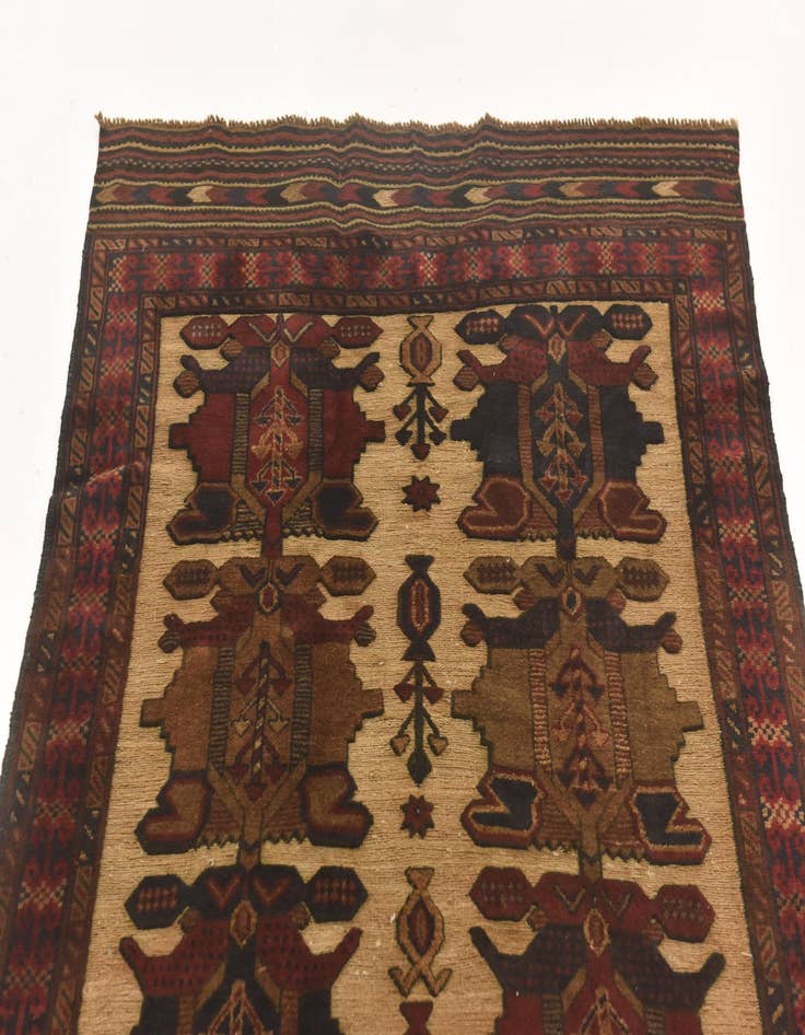 Detail image of 3' 9 x 5' 11 Hand Knotted Sumak Wool Rug