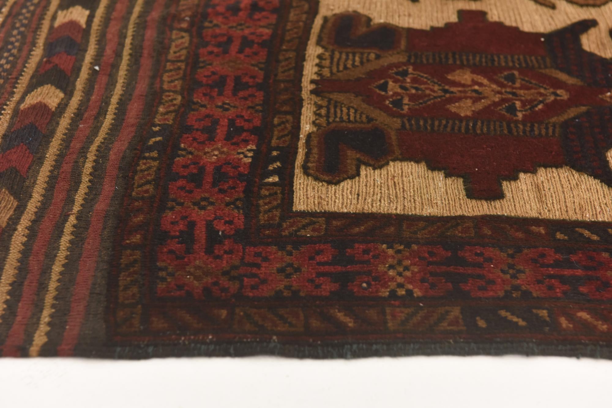 3' 9 x 5' 11 Hand Knotted Sumak Wool Rug