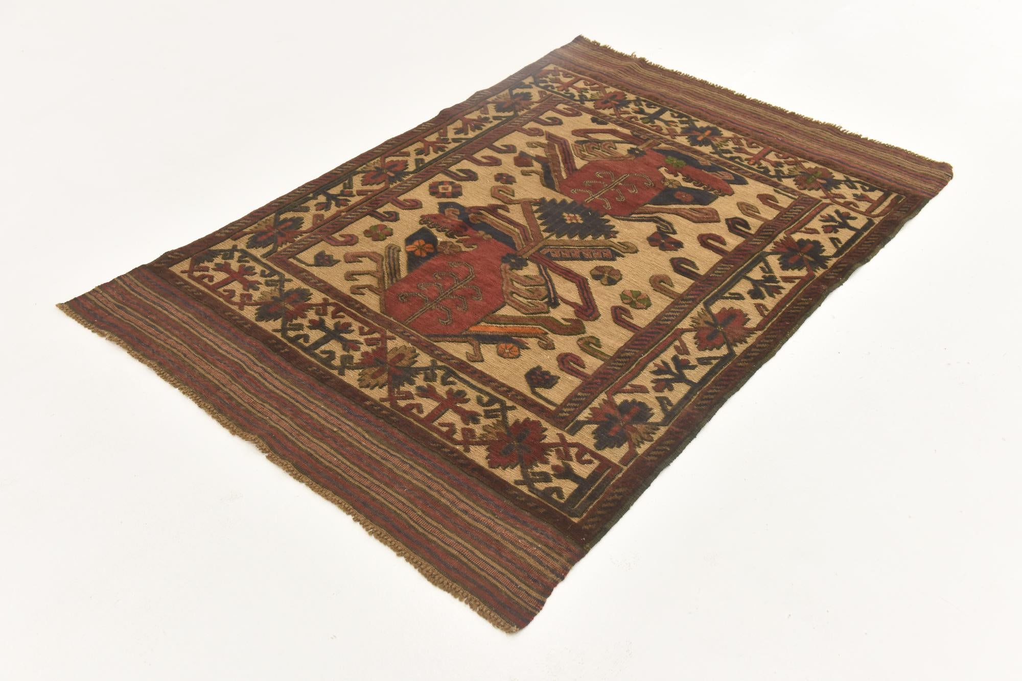 4' x 5' 10 Hand Knotted Sumak Wool Rug