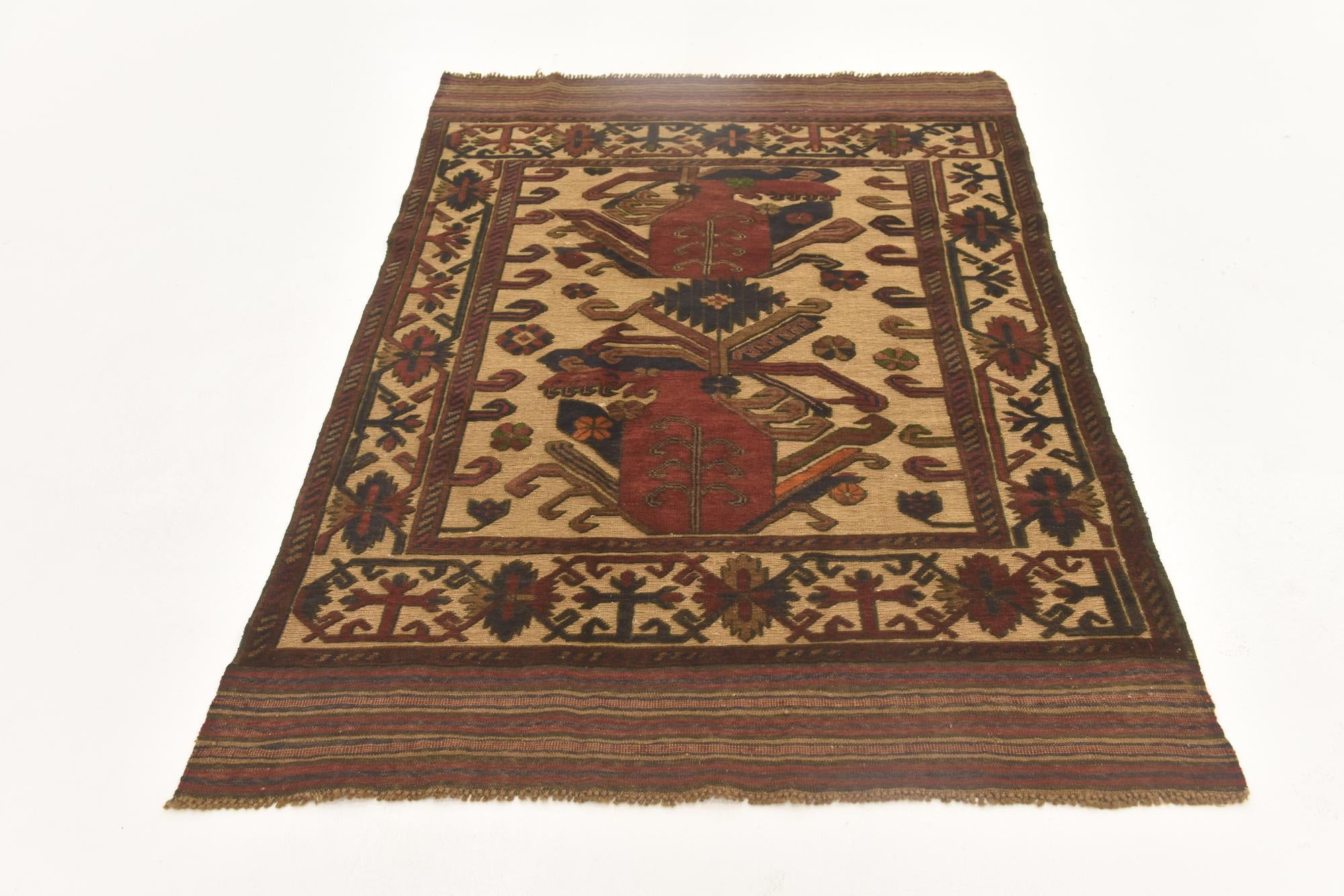 4' x 5' 10 Hand Knotted Sumak Wool Rug