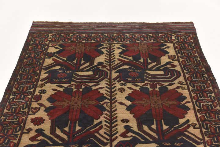 4' 4 x 6' 4 Hand Knotted Sumak Wool Rug